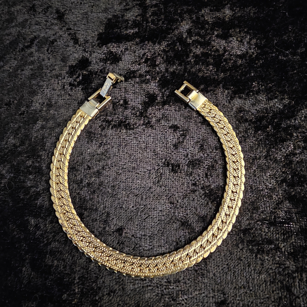 Vintage Napier Braided Gold Tone Box Clasp Bracelet